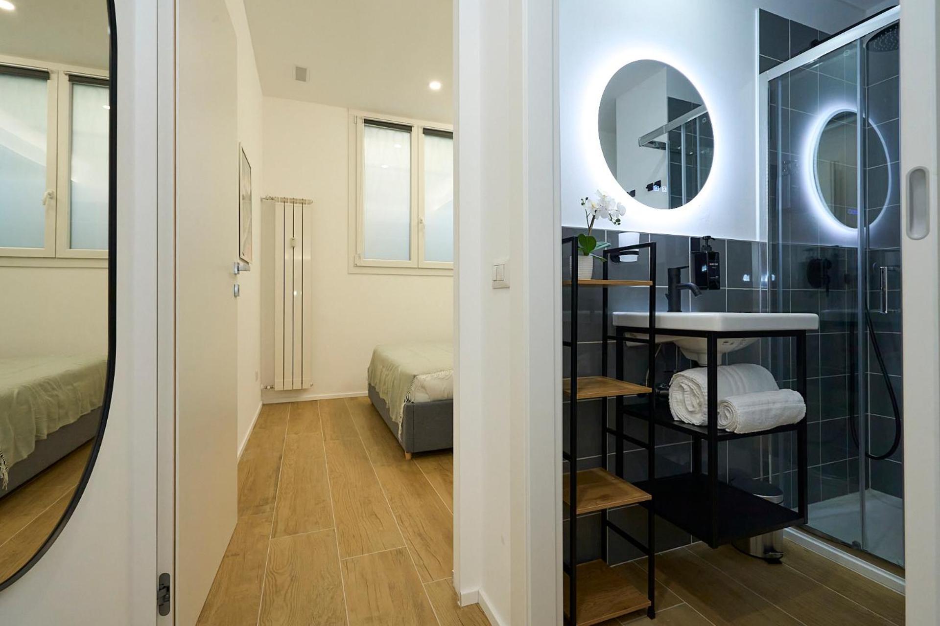 Duomo 10 Min - Cozy With Netflix & Wifi Apartment Milan Luaran gambar