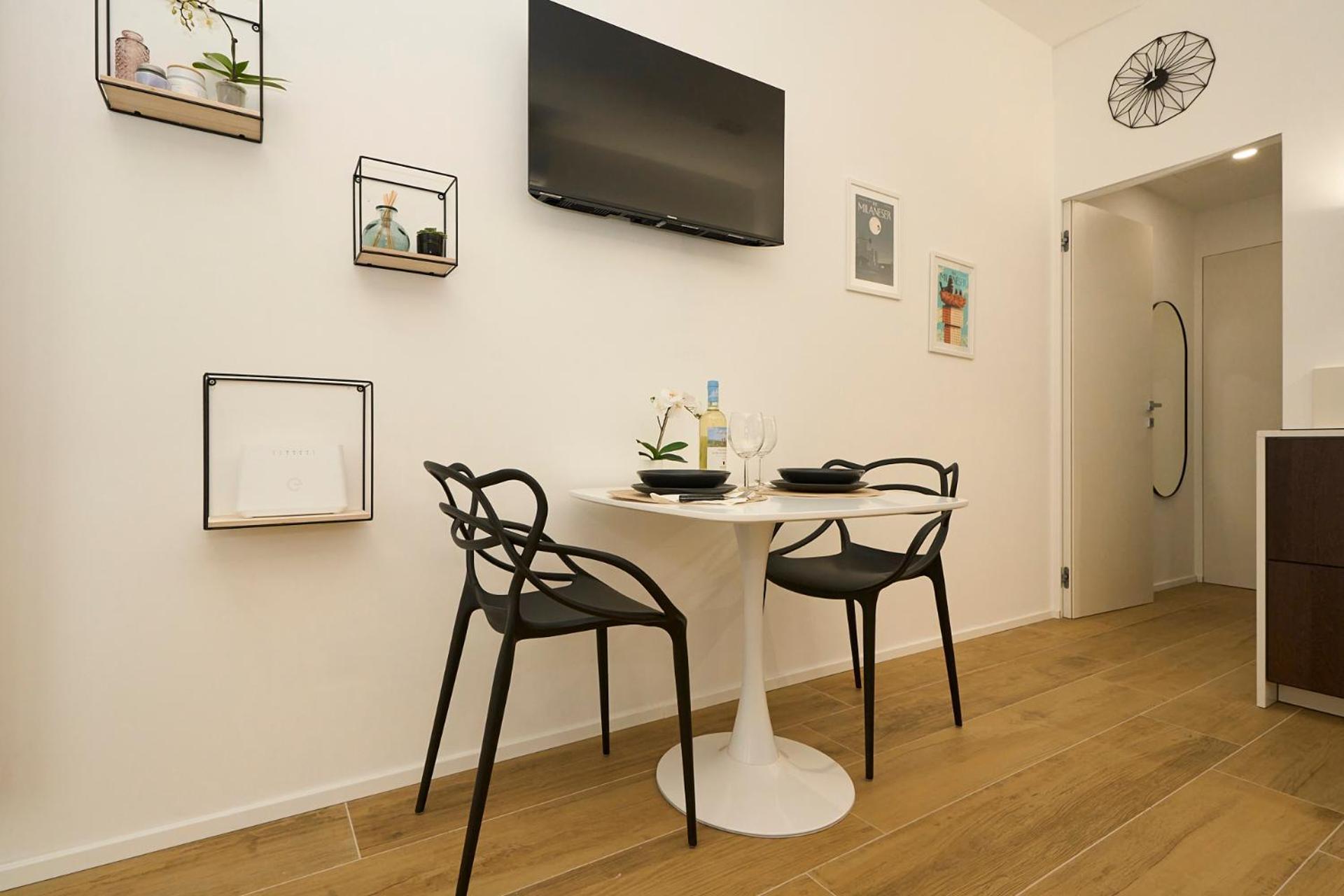Duomo 10 Min - Cozy With Netflix & Wifi Apartment Milan Luaran gambar
